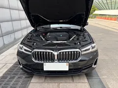 2023 BMW 5 Series 530Li Leading Luxury Package, чёрный — фото 39