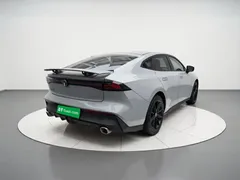 2022 Changan UNI-V 1.5T Premium — фото 4