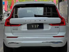 2023 Volvo XC60 4WD Luxury, белый — фото 5