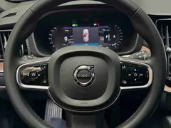 2023 Volvo XC60 4WD Luxury, белый — фото 15