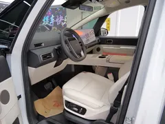 2025 Li Auto MEGA Home, белый — фото 8