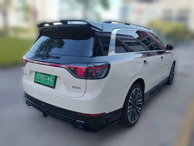 2024 Aito M9 EREV Max 42kWh 6-seat