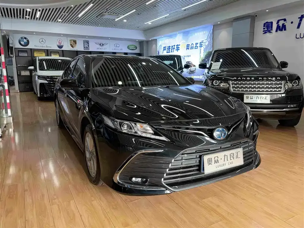 2021 Toyota Camry Hybrid 2.5HGVP Leading