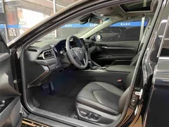 2021 Toyota Camry Hybrid 2.5HGVP Leading, чёрный — фото 4