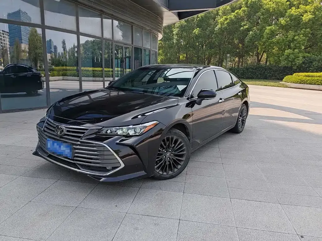 2019 Toyota Avalon 2.0L XLE Premium