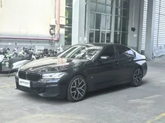 2021 BMW 5 Series 525i M Sport Package, чёрный — фото 1