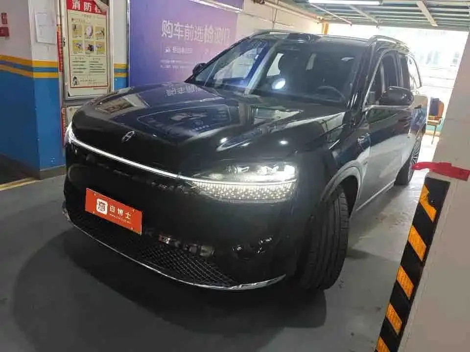 2025 Aito M9 EV Ultra 100kWh 5-seat 896-beam LiDAR