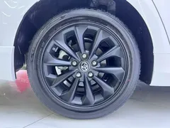 2021 Toyota Corolla TNGA 1.5L CVT GR Sport, белый — фото 20