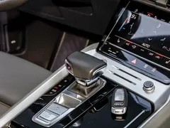2023 Audi Q6 45 TFSI quattro Qiyun Yulin Package, синий — фото 33