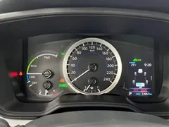 2022 Toyota Levin Hybrid 1.8H E-CVT Luxury, белый — фото 11