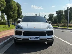 2022 Porsche Cayenne 3.0T Platinum, белый — фото 2