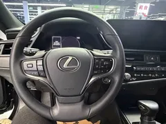 2023 Lexus ES 200 Excellence, чёрный — фото 6