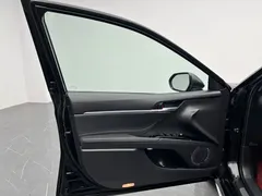 2023 Toyota Camry 2.0G Luxury, чёрный — фото 11