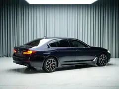 2021 BMW 5 Series 530Li Premium M Sport Package, чёрный — фото 6