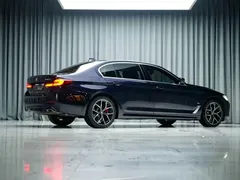 2021 BMW 5 Series 530Li Premium M Sport Package, чёрный — фото 7