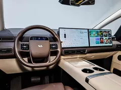 2024 Li Auto MEGA Ultra, белый — фото 18