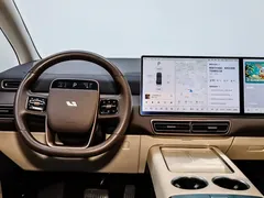 2024 Li Auto MEGA Ultra, белый — фото 21