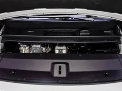 2024 Li Auto MEGA Ultra, белый — фото 36
