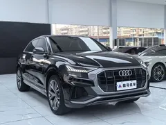 2021 Audi Q8 55 TFSI Sport, чёрный — фото 3