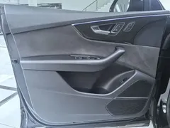 2021 Audi Q8 55 TFSI Sport, чёрный — фото 4