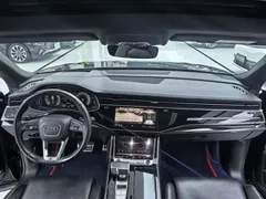 2021 Audi Q8 55 TFSI Sport, чёрный — фото 7