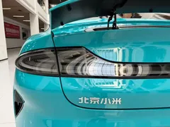 2024 Xiaomi SU7 4WD Long Range Advanced ADAS Max, синий — фото 23