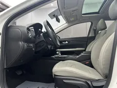 2023 Kia Cerato 1.5L CVT Luxury, белый — фото 7