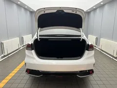 2023 Kia Cerato 1.5L CVT Luxury, белый — фото 18