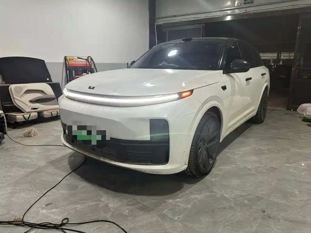 2025 Li Auto L7