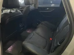 2023 Hongqi HS5 2.0T 4WD Qixiang Pro — фото 11