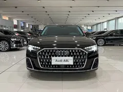 2024 Audi A8L 45 TFSI quattro Luxury, чёрный — фото 2