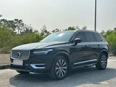 2023 Volvo XC90 7-seat, чёрный — фото 1