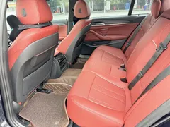 2022 BMW 5 Series 530Li Leading M Sport Package, чёрный — фото 5