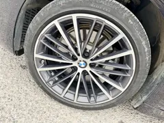 2022 BMW 5 Series 530Li Leading M Sport Package, чёрный — фото 7