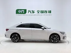 2022 Audi A3L Limousine 35 TFSI Luxury, белый — фото 7