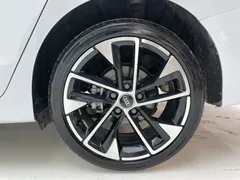 2022 Audi A3L Limousine 35 TFSI Luxury, белый — фото 15