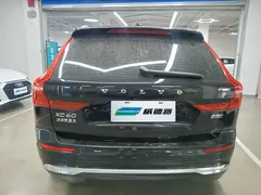 2023 Volvo XC60 4WD Luxury, чёрный — фото 4