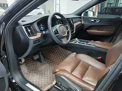 2023 Volvo XC60 4WD Luxury, чёрный — фото 7