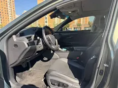 2022 Lexus ES 300h Excellence, зелёный — фото 4