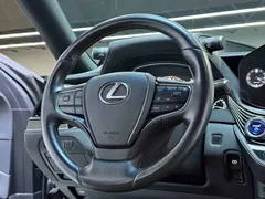 2021 Lexus LS 500h Excellence, чёрный — фото 10