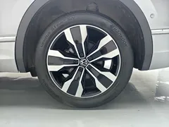 2023 Volkswagen Tiguan L 330TSI AT 2WD R-Line Flagship — фото 11