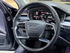 2022 Audi A8L 50 TFSI quattro Comfort Collector's Edition, чёрный — фото 9