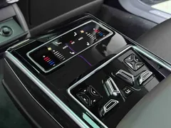 2022 Audi A8L 50 TFSI quattro Comfort Collector's Edition, чёрный — фото 13