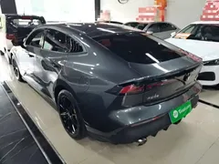 2022 Changan UNI-V 1.5T Premium — фото 5