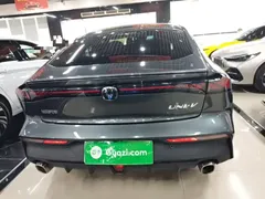 2022 Changan UNI-V 1.5T Premium — фото 6