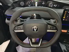 2022 Changan UNI-V 1.5T Premium — фото 11