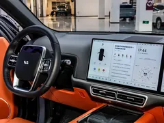 2025 Li Auto L9 Smart Refresh, чёрный — фото 27