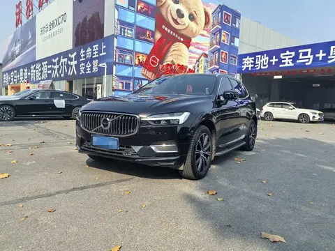 2021 Volvo XC60 4WD Luxury