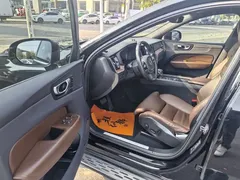 2021 Volvo XC60 4WD Luxury, чёрный — фото 4