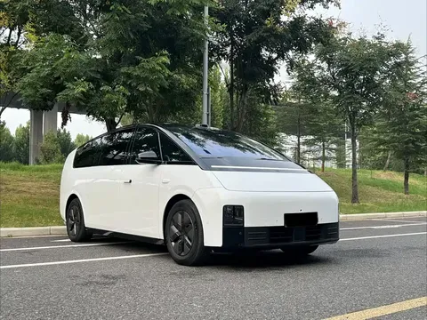 2025 Li Auto MEGA Home